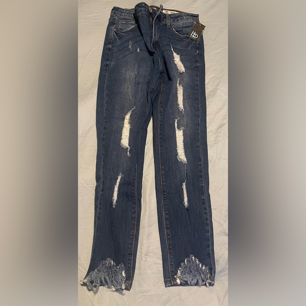 NWT!!  Distressed Blue Jeans
